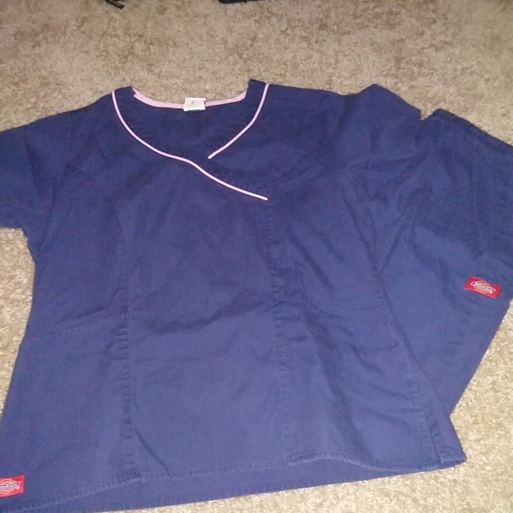 *SOLD*Dickies Navy Scrub set